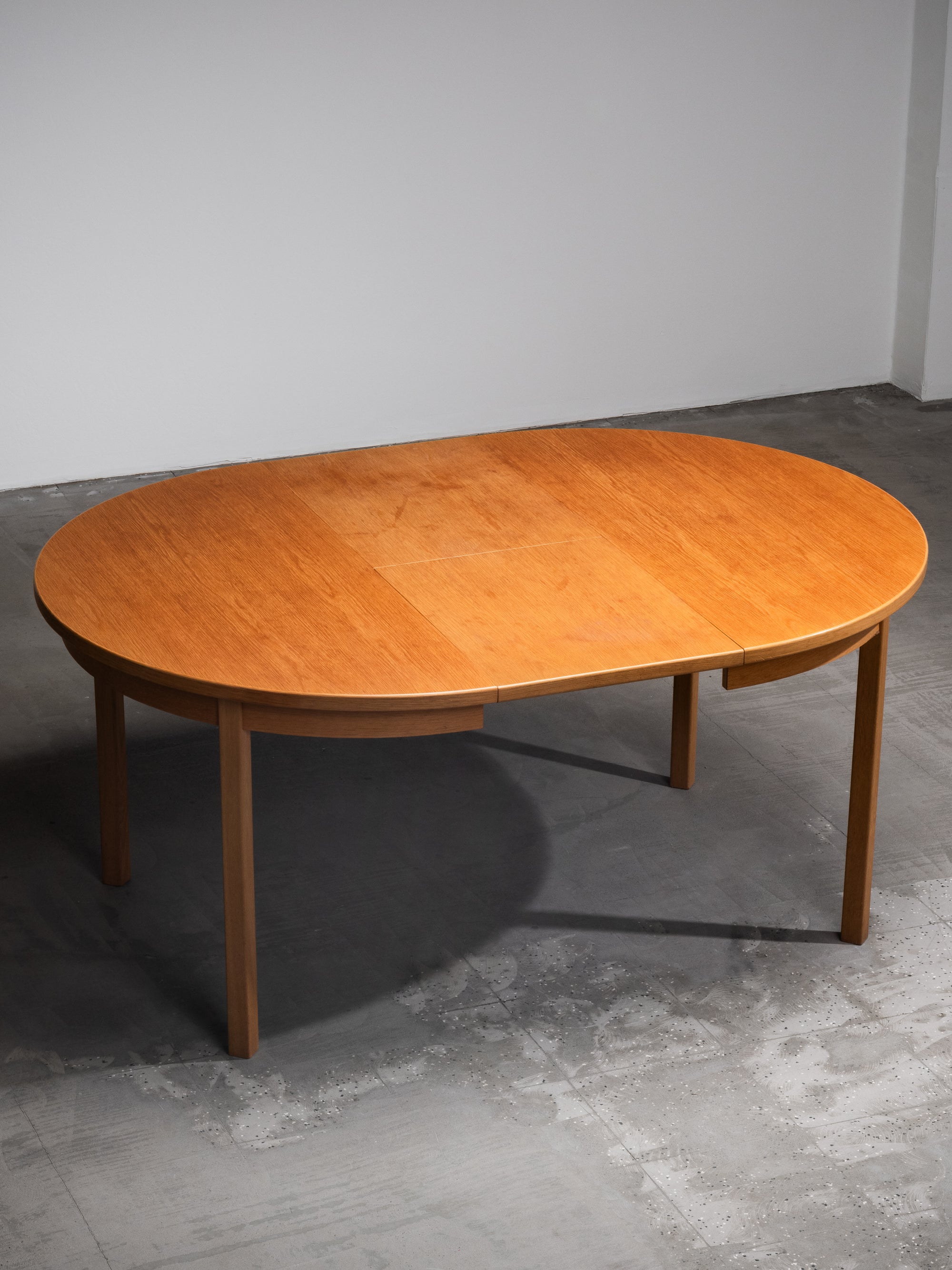 Scandinavian Round Oak Extendable Dining Table, 1960s