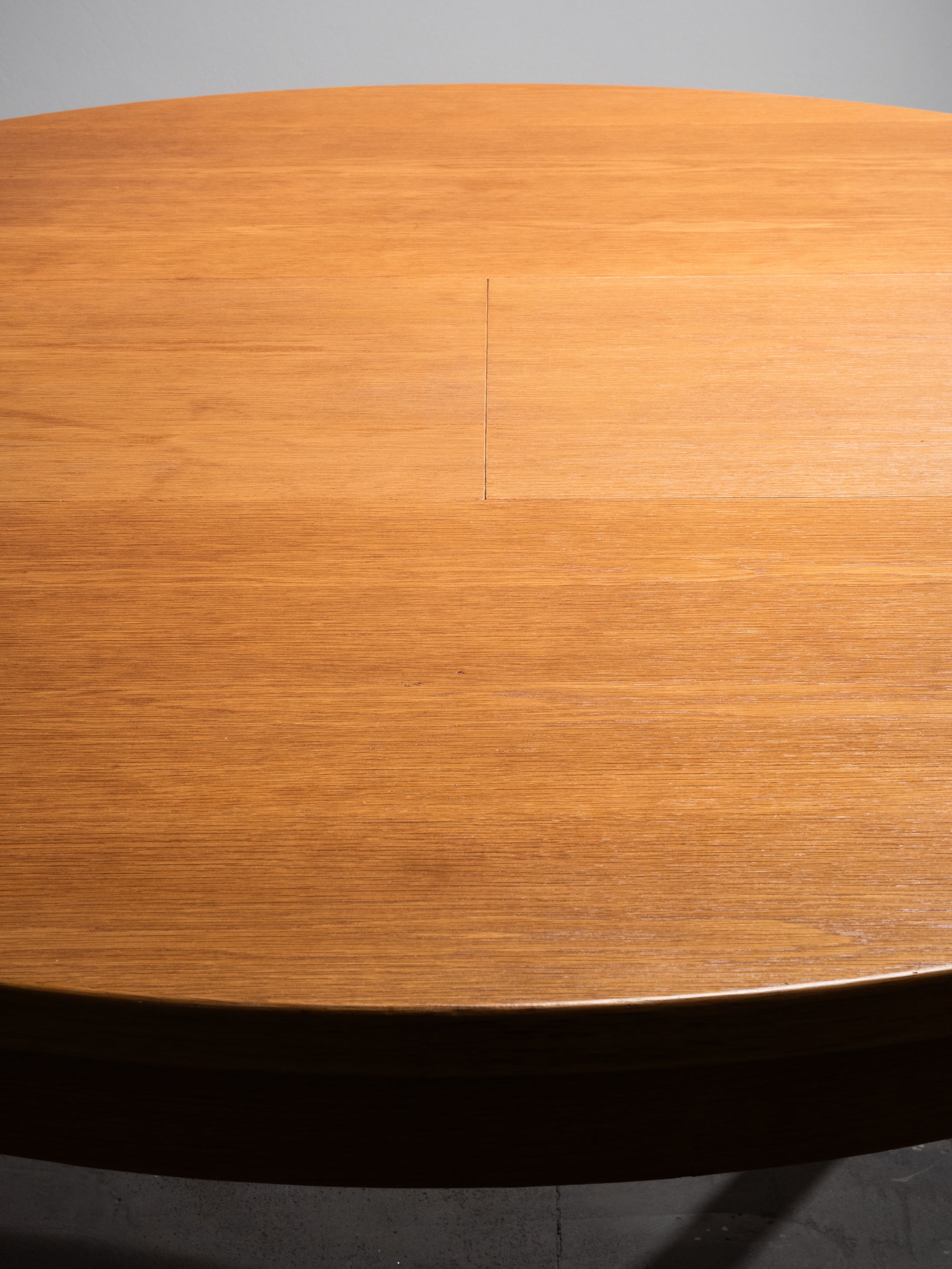 Scandinavian Round Oak Extendable Dining Table, 1960s