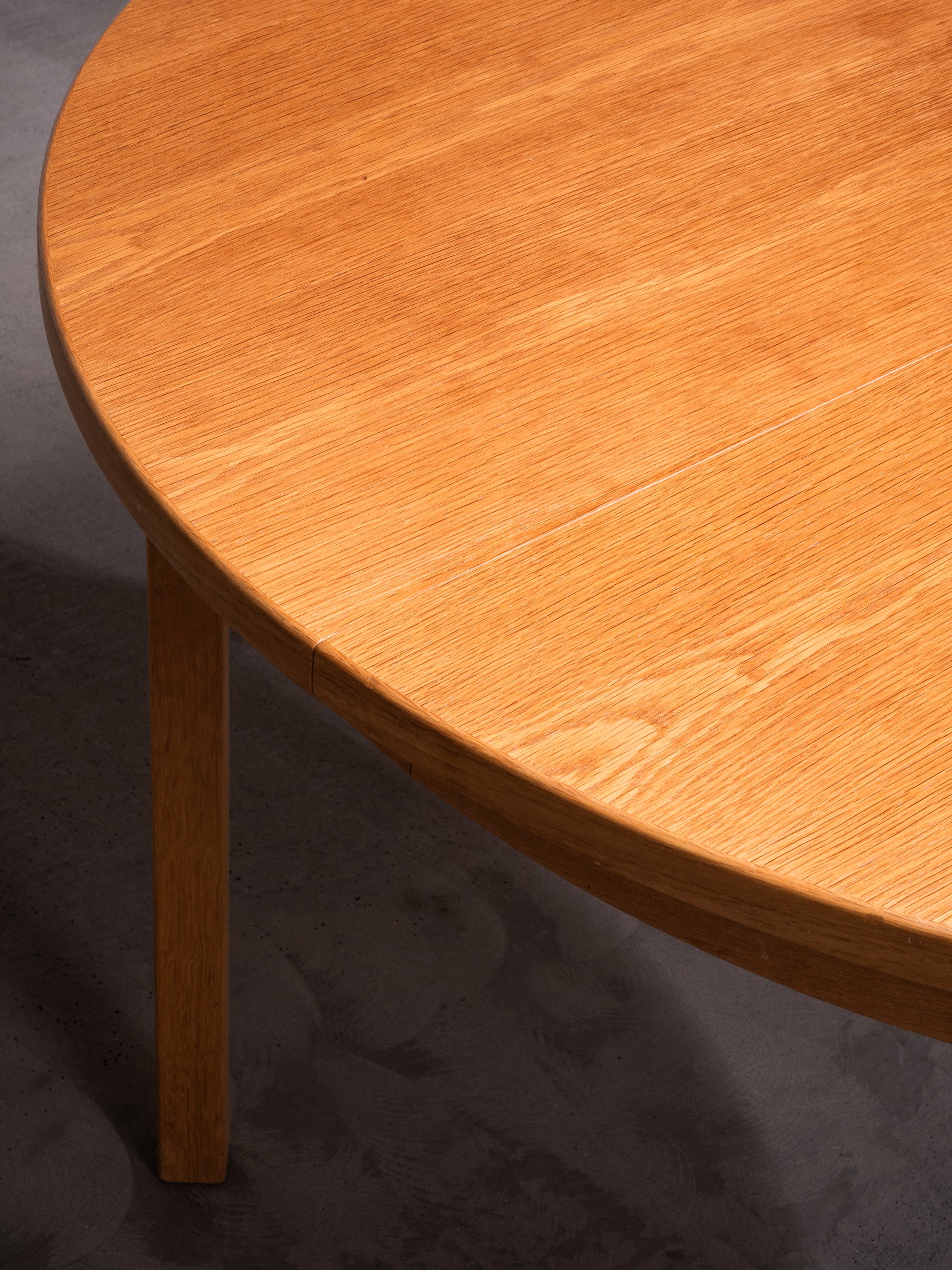 Scandinavian Round Oak Extendable Dining Table, 1960s