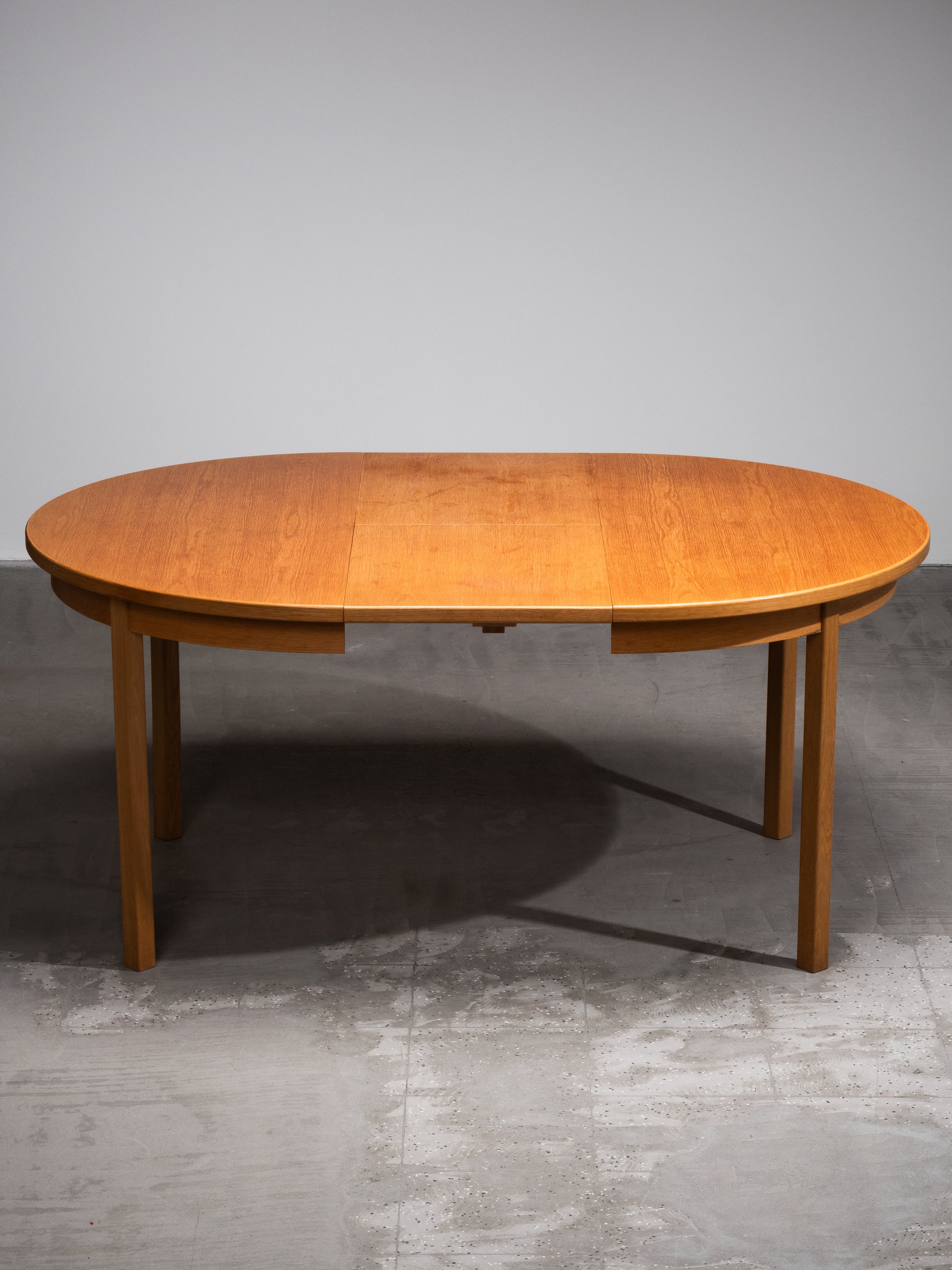Scandinavian Round Oak Extendable Dining Table, 1960s