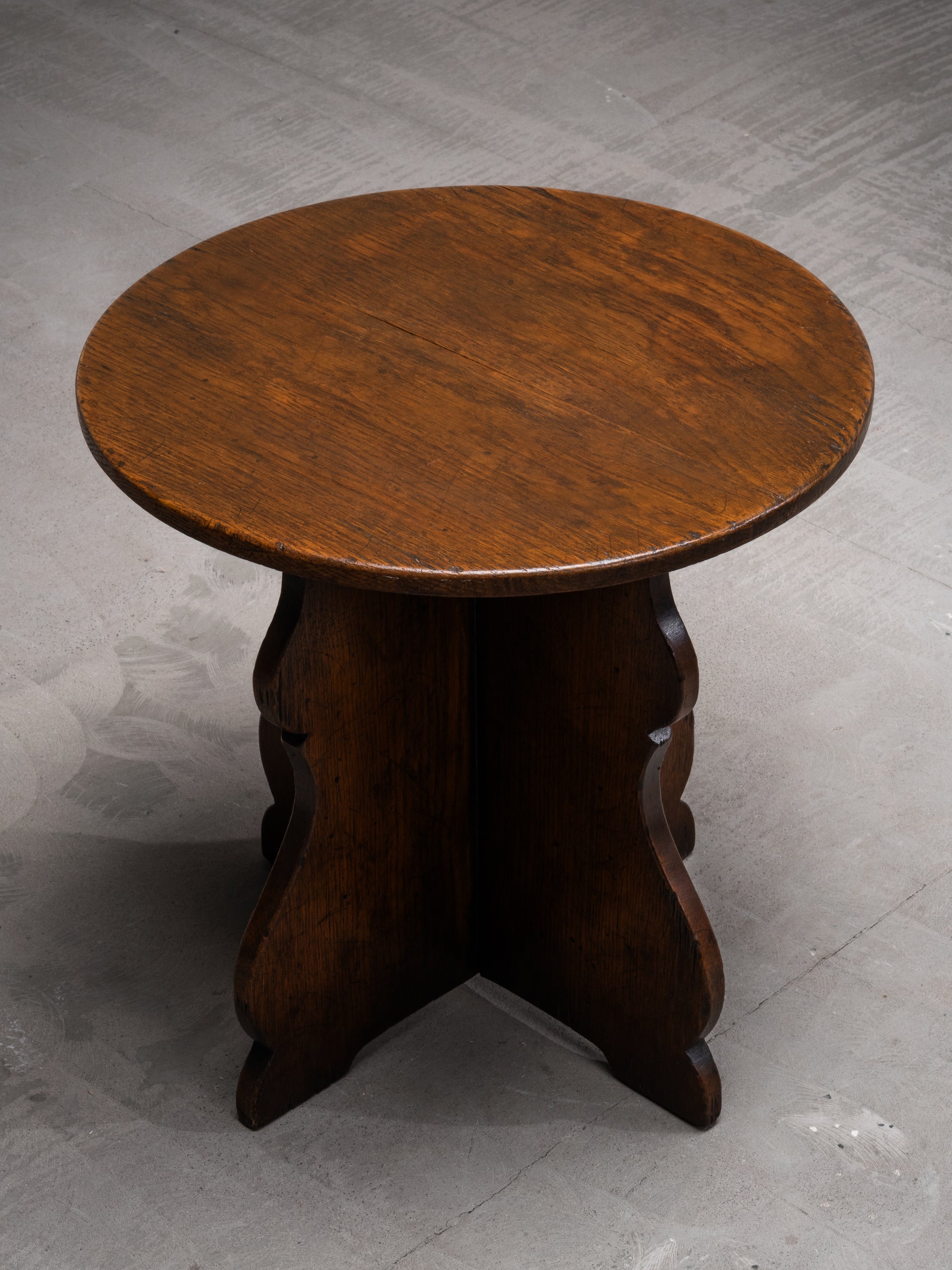 Scandinavian Arts &amp; Crafts Oak Side Table, Early 20th Century