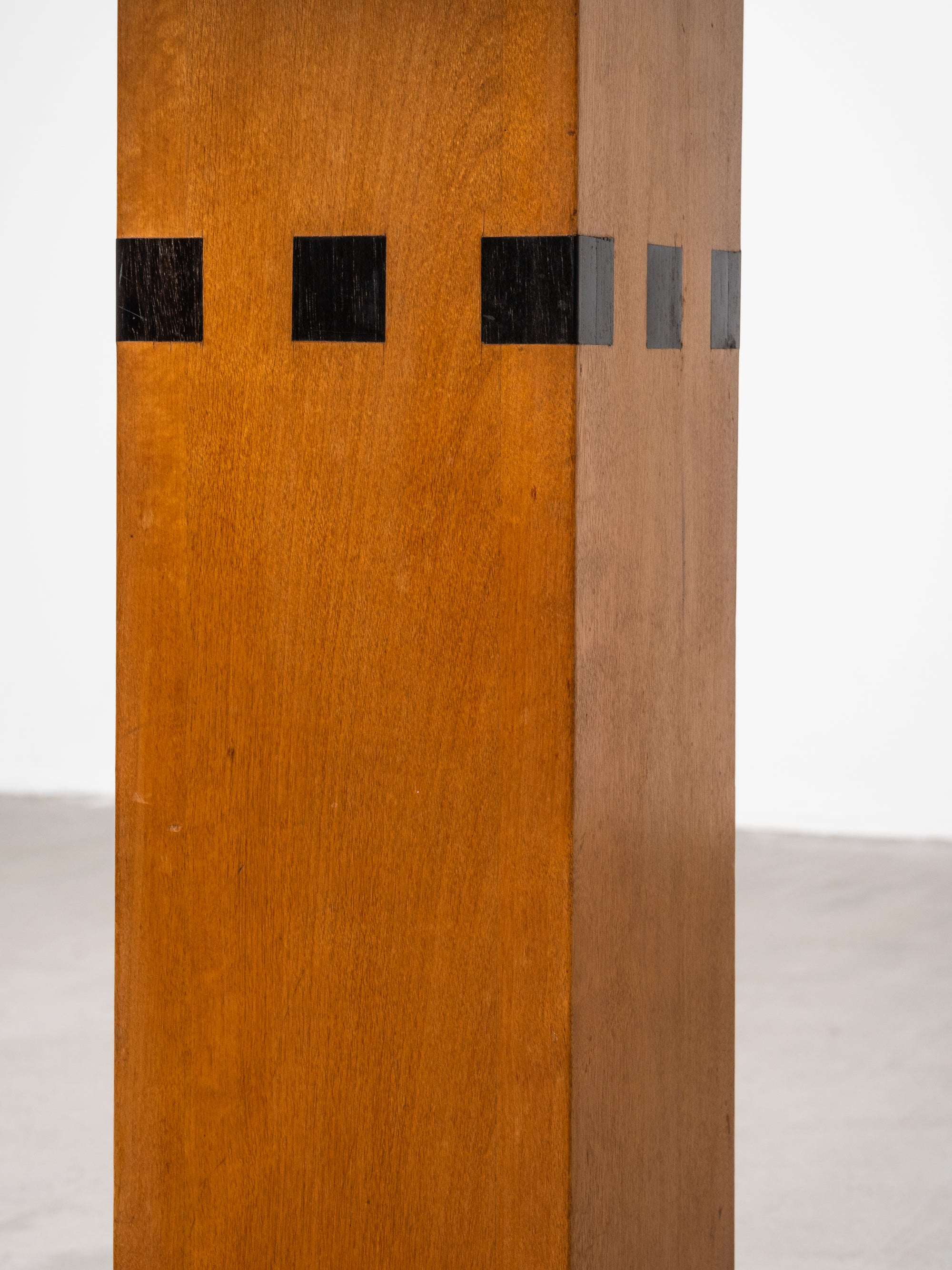 Finnish Functionalist Oval Pedestal Table in Birch, 1940s
