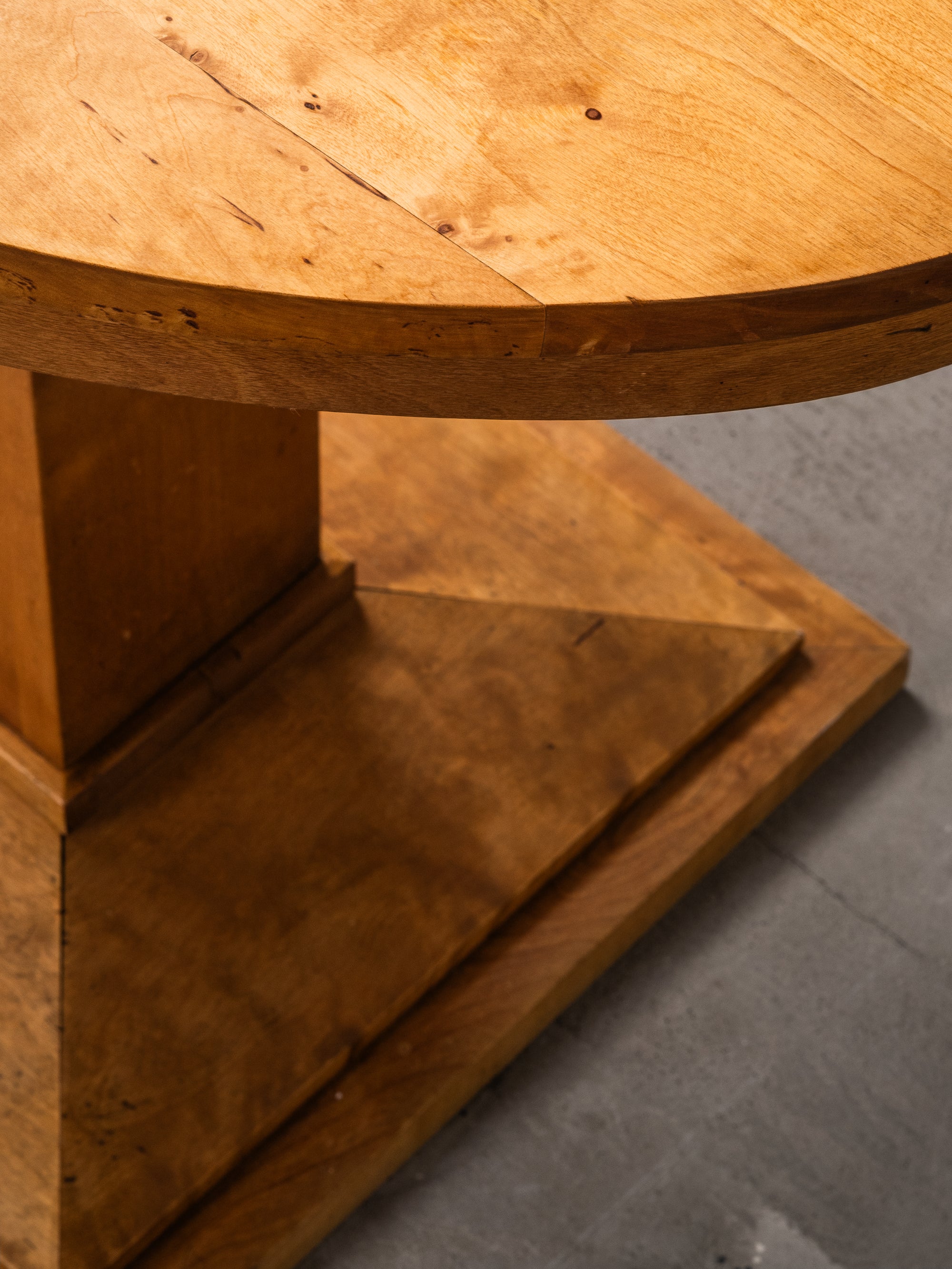 Finnish Functionalist Oval Pedestal Table in Birch, 1940s