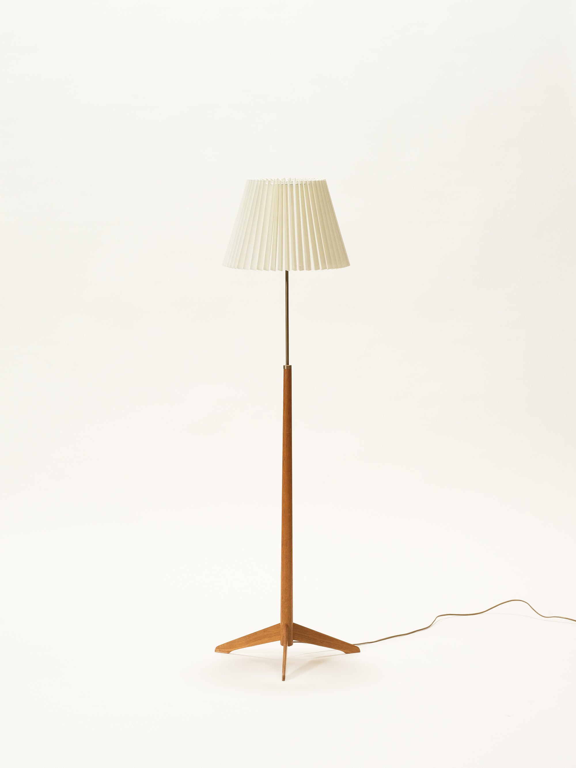 Oak &amp; Brass Rocket Floor Lamp Model G-34 by Bergboms, 1950s