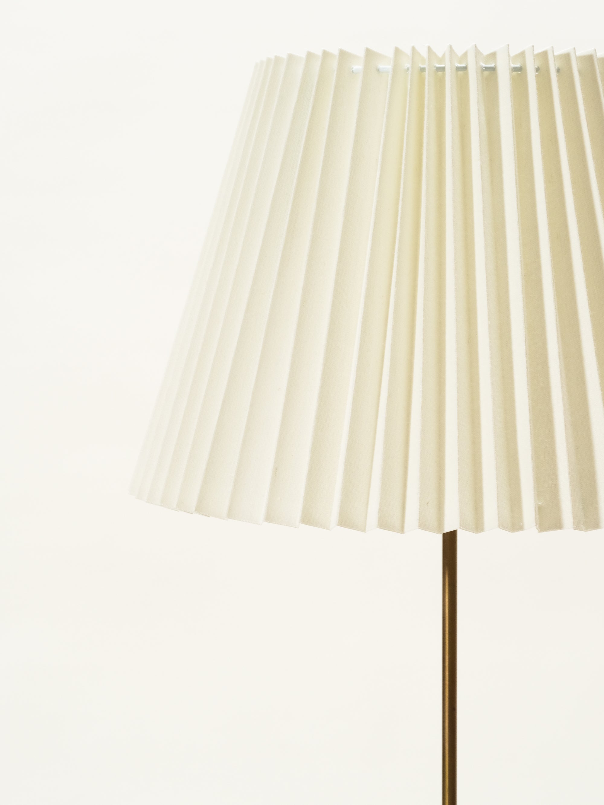 Oak &amp; Brass Rocket Floor Lamp Model G-34 by Bergboms, 1950s