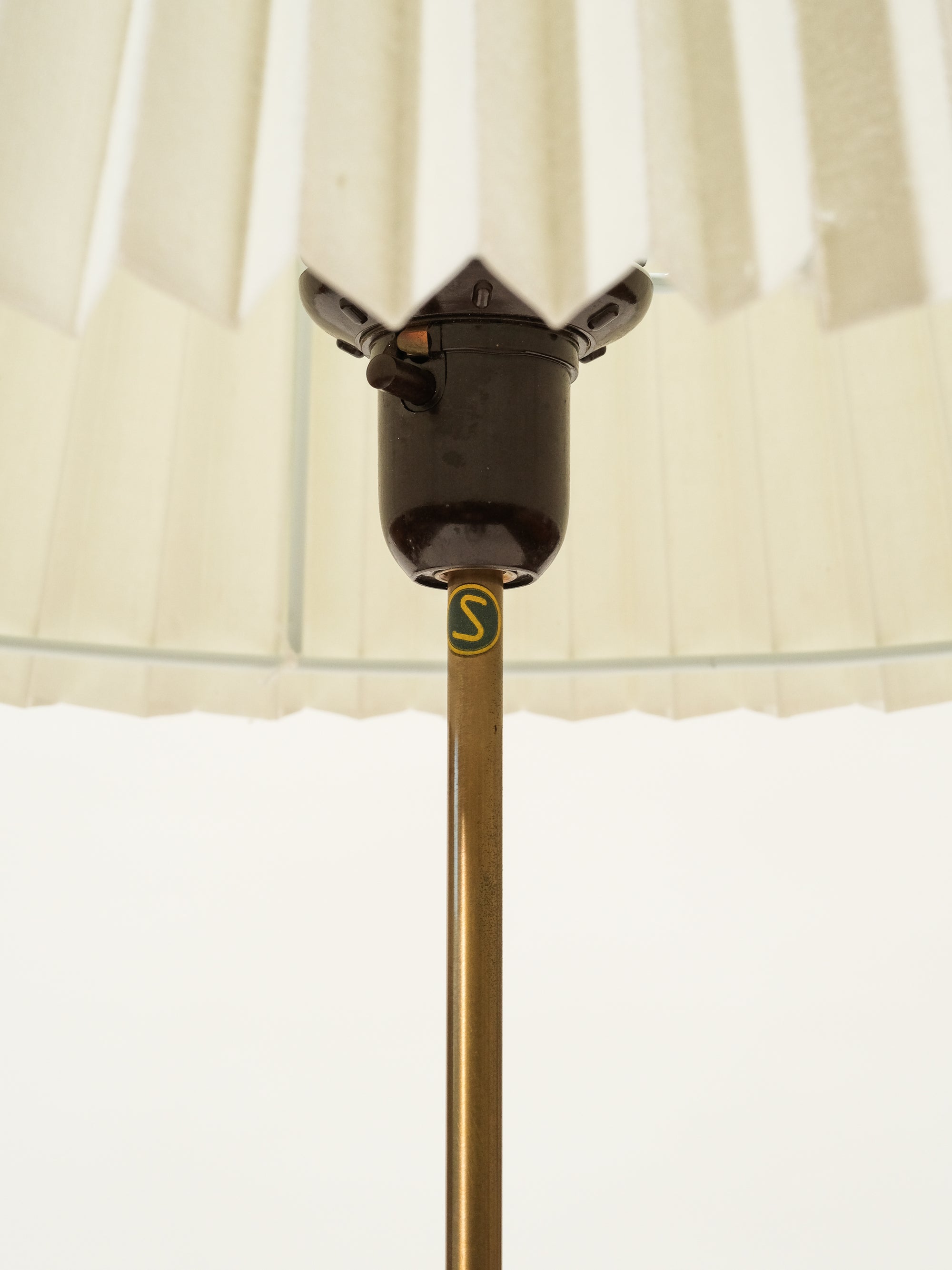 Oak &amp; Brass Rocket Floor Lamp Model G-34 by Bergboms, 1950s