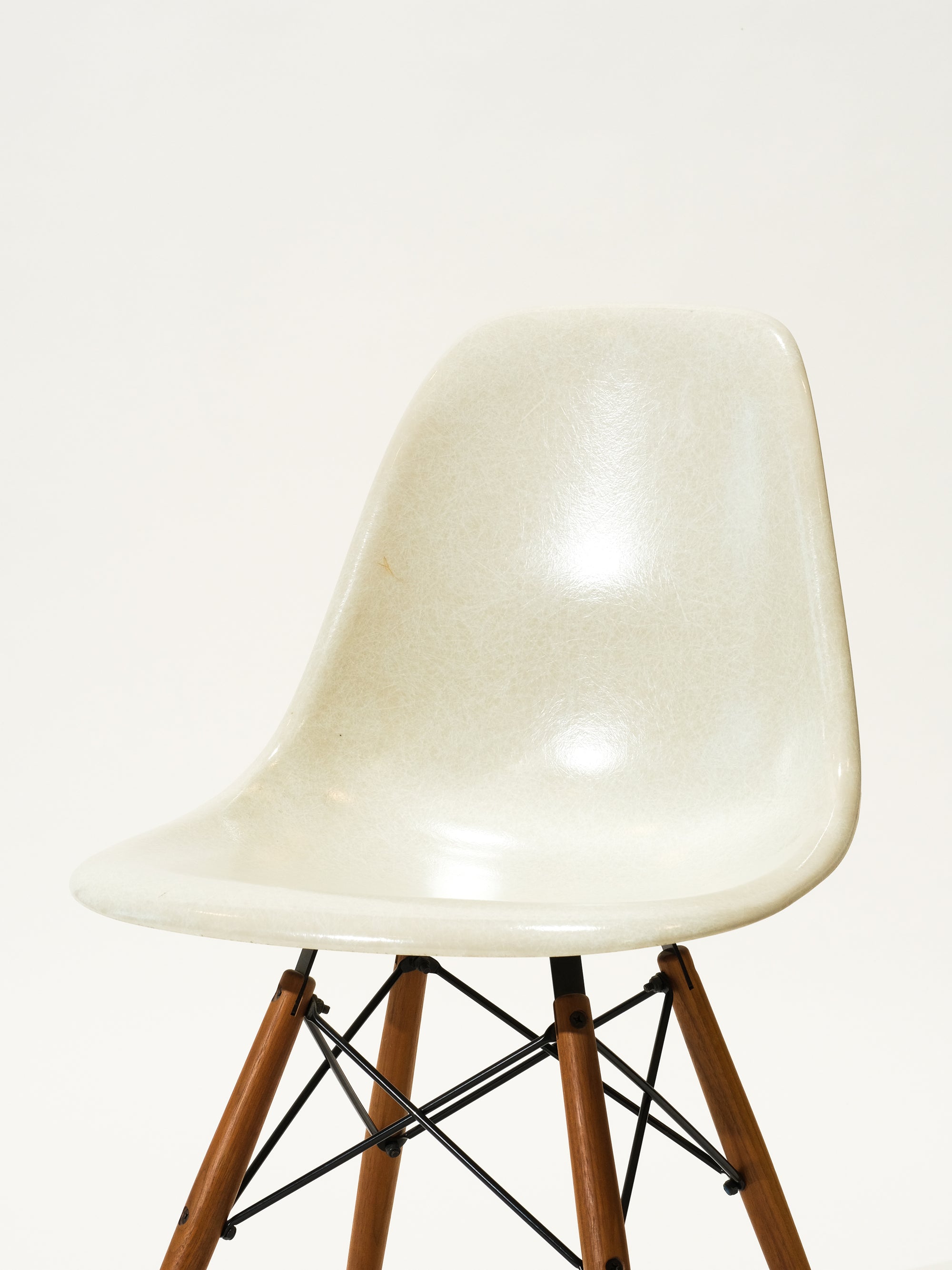 Original DSW Fiberglass Side Chair by Charles &amp; Ray Eames for Herman Miller