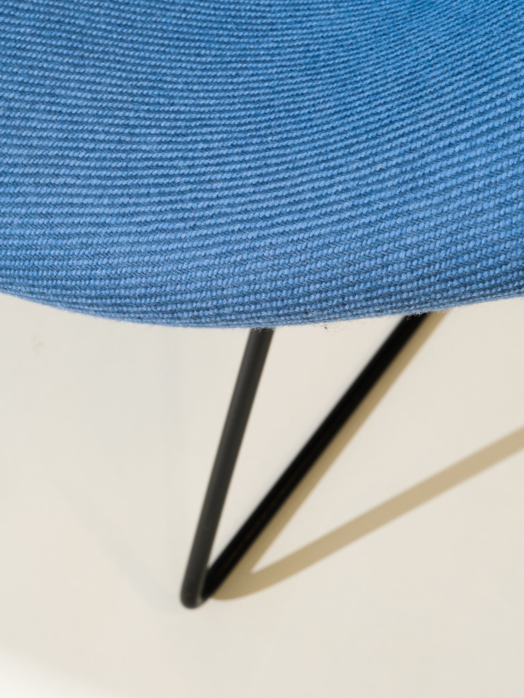 Diamond Chair by Harry Bertoia