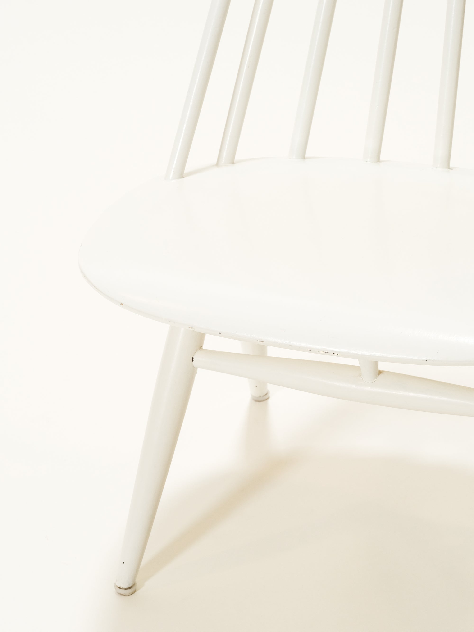 Mid-Century White &quot;Mademoiselle&quot; Chair by Ilmari Tapiovaara