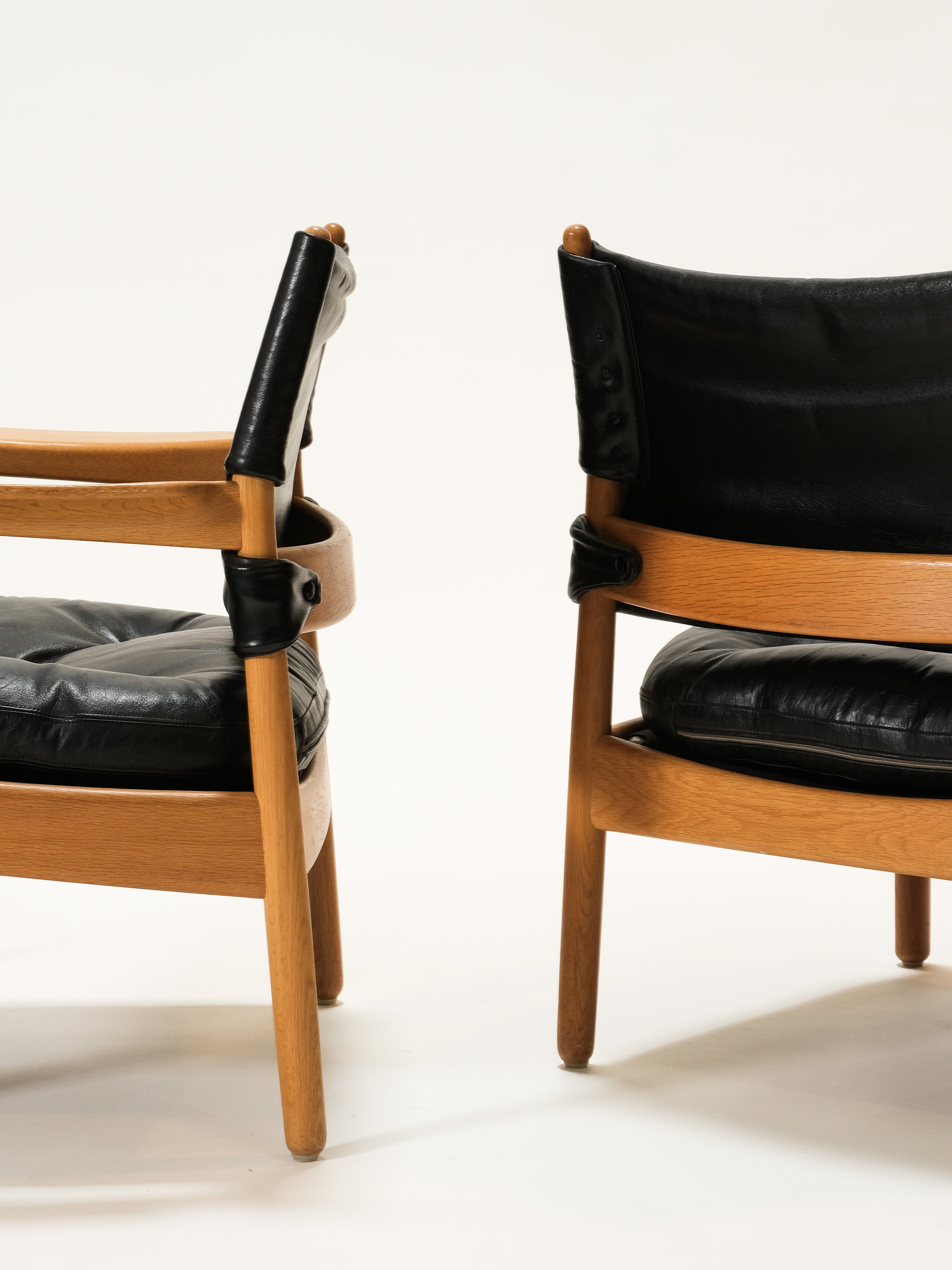 Pair of Oak &amp; Leather Easy Chairs by Gunnar Myrstrand for Källemo, Sweden, 1960s