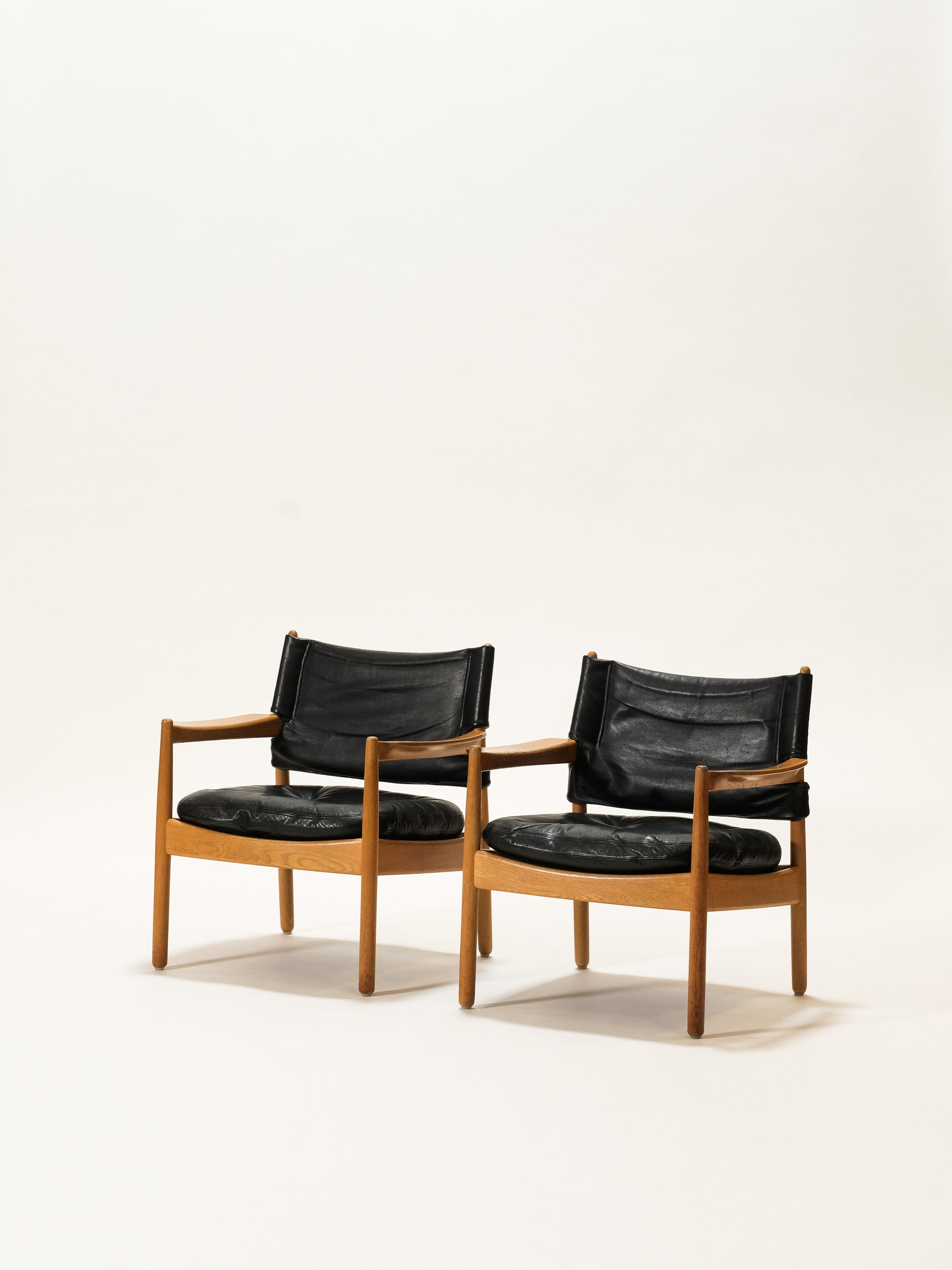 Pair of Oak &amp; Leather Easy Chairs by Gunnar Myrstrand for Källemo, Sweden, 1960s