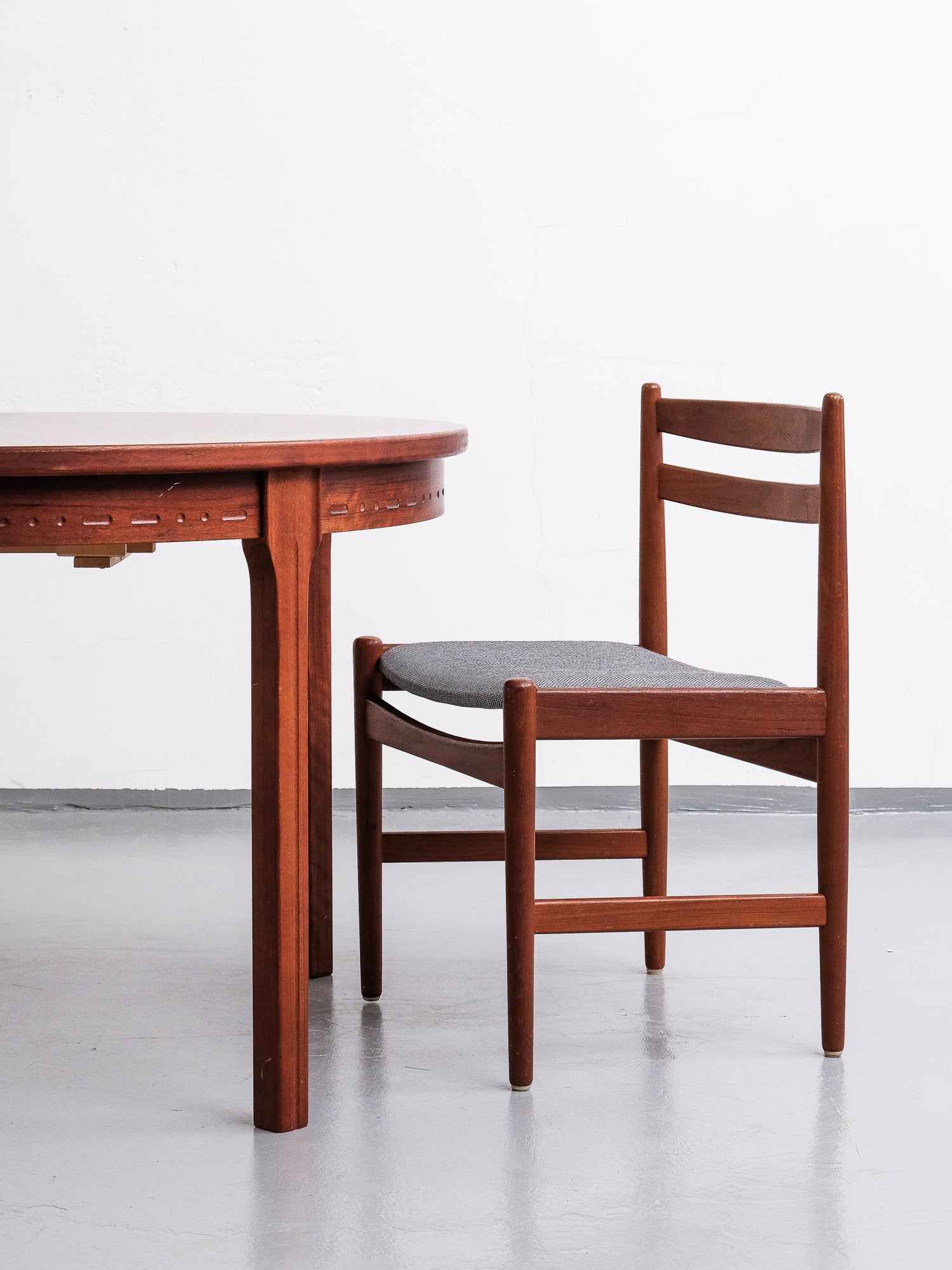 Mid-Century Extending Dining Table by Nils Jonsson For Troeds