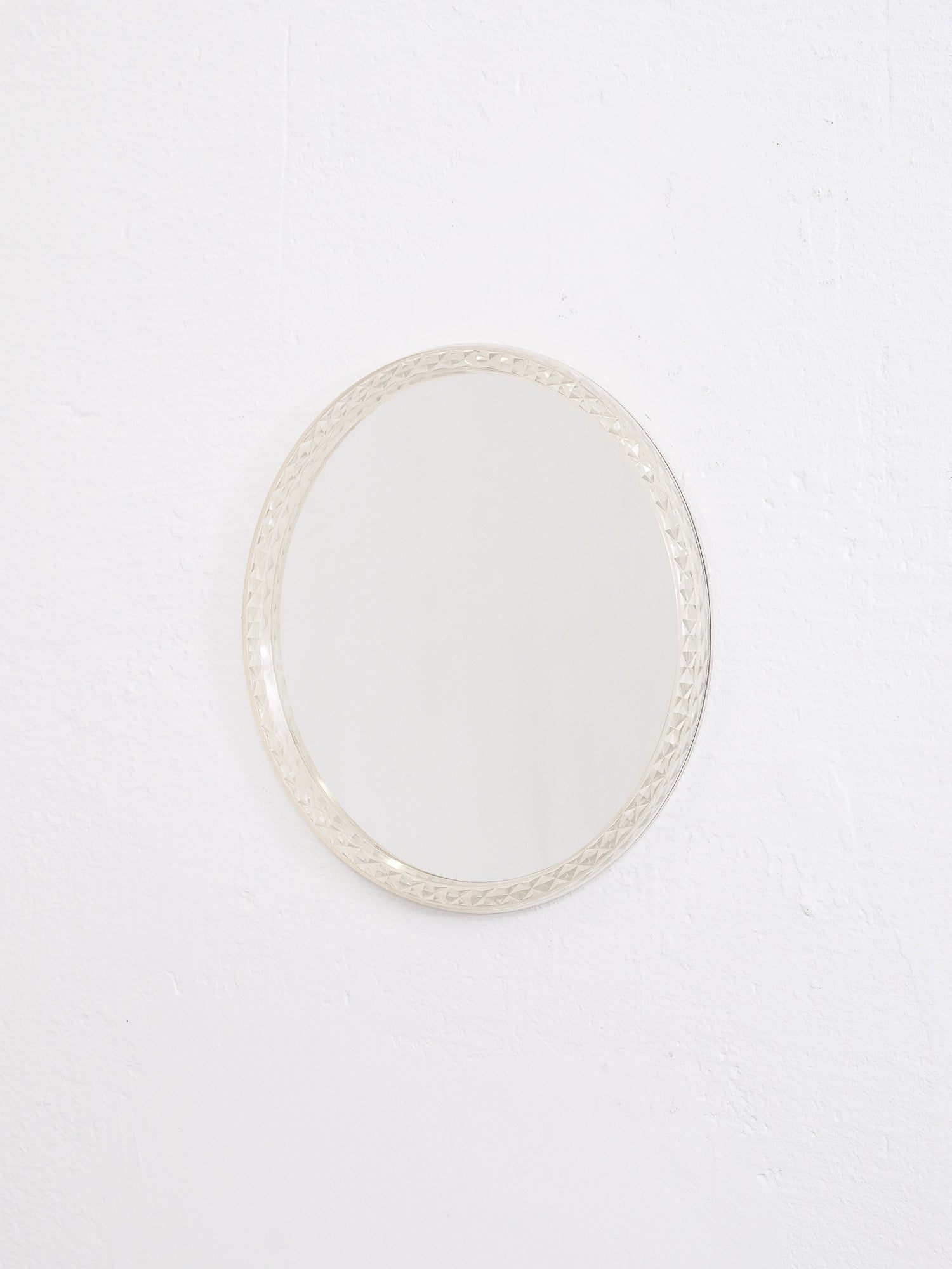 Round Plastic Mirror